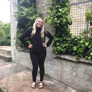 Meet your Posher, Stephanie